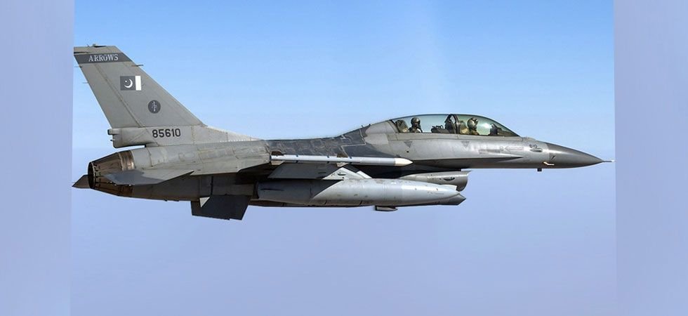 pakistan f16 in air