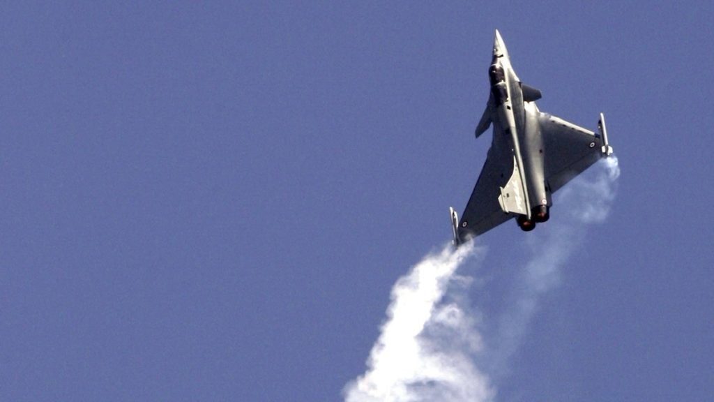 Supreme Court dismisses govt's objections on Rafale 