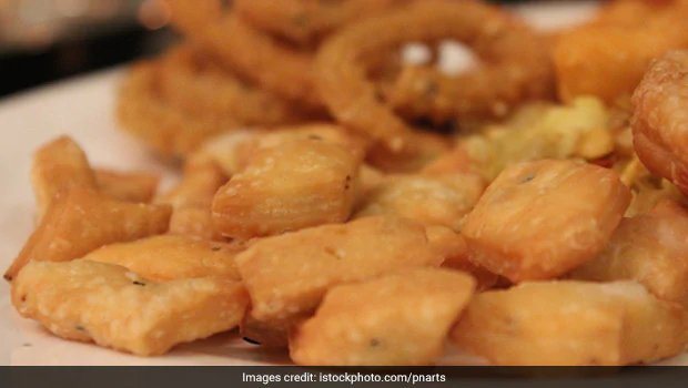 Indian Cooking Tips: This Roasted Kaju Namak Pare Can Be A Healthy Addition To Your Snacks Menu